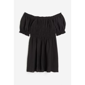 Rochie cu umerii goi