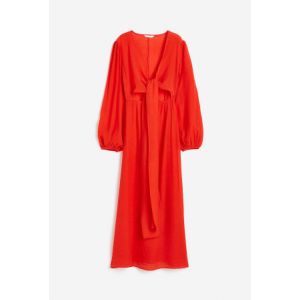 Rochie creponata cu snururi