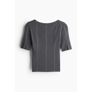 Bluza tricotata reiat cu decolteu adanc la spate
