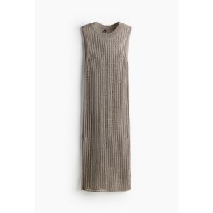 Rochie tricotata cu efect de punct scarita