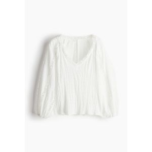 Bluza cu dantela