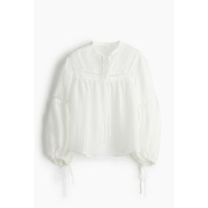 Bluza cu insertii de dantela