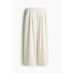 Pantaloni largi
