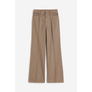 Pantaloni de twill evazati cu dunga cusuta