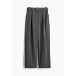 Pantaloni largi
