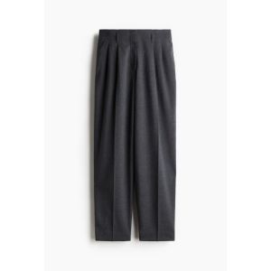 Pantaloni conici
