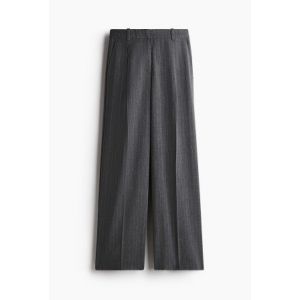 Pantaloni largi