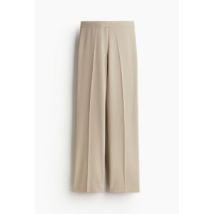 Pantaloni largi