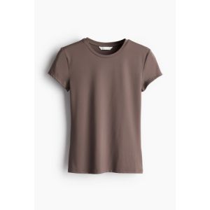 Tricou ajustat