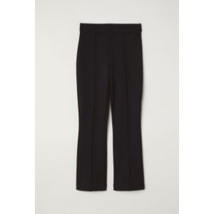 Pantaloni evazati