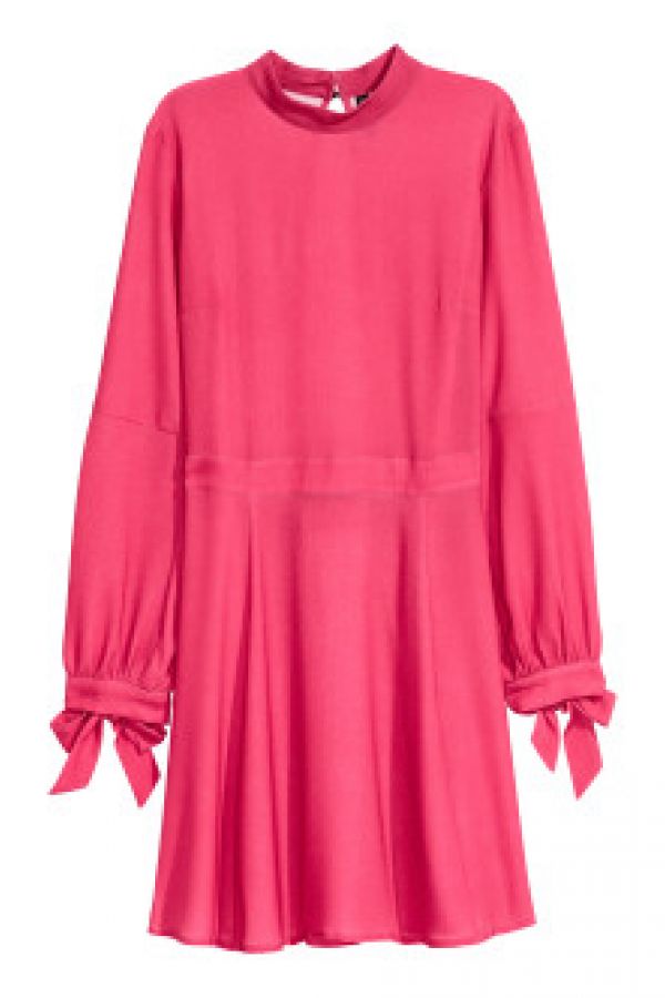 Rochie cu guler ridicat