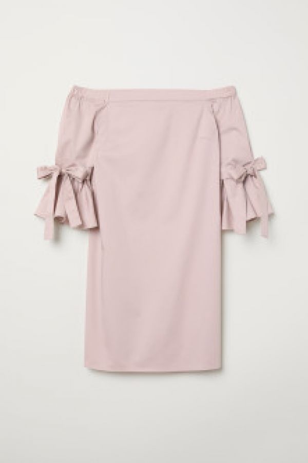  Rochie cu umerii goi