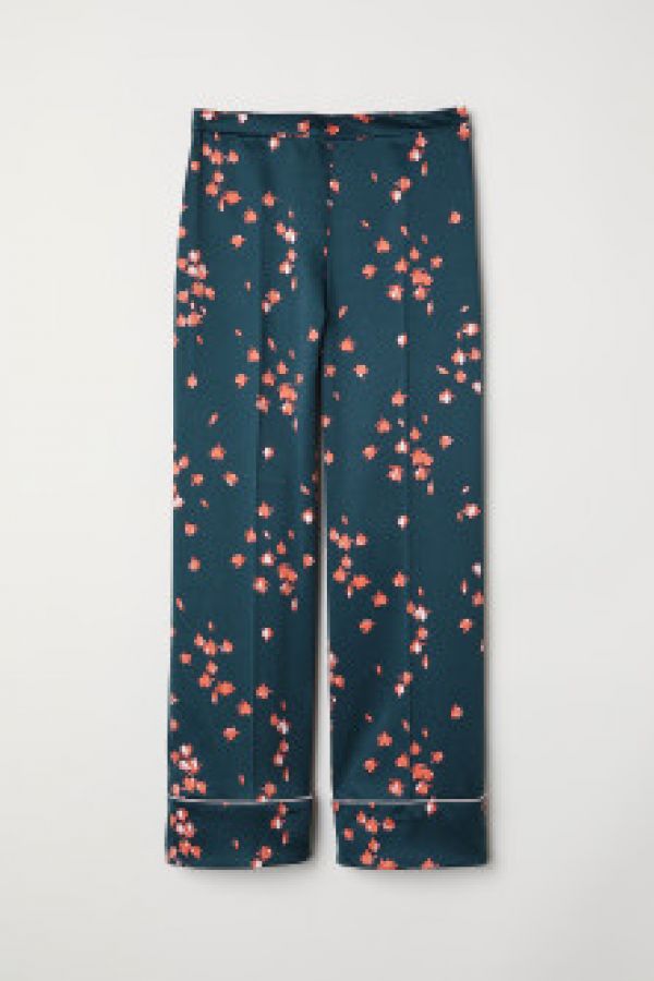  Pantaloni largi de satin