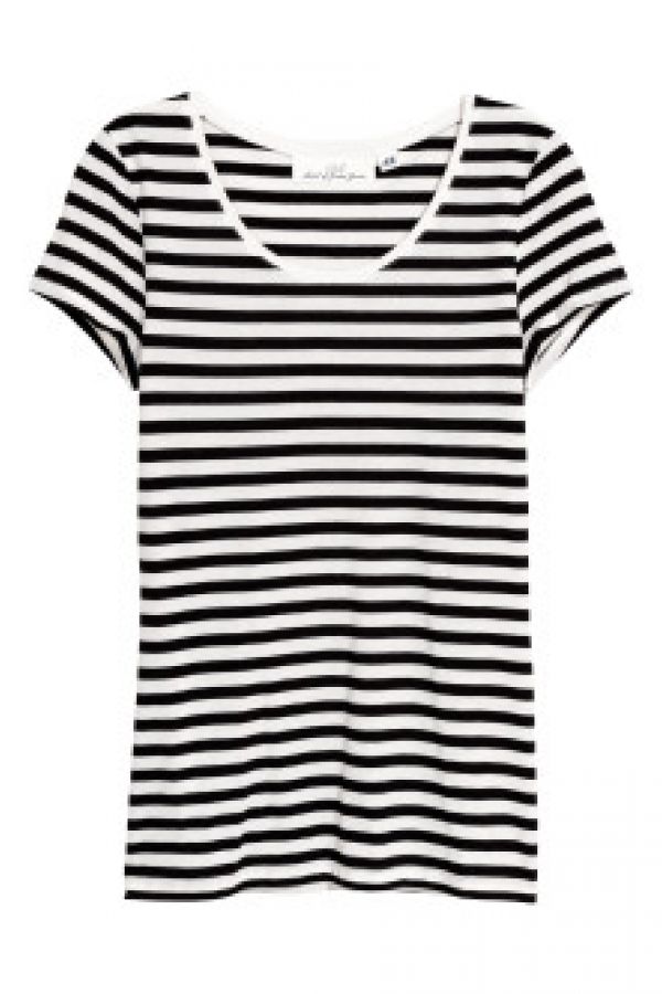  Tricou