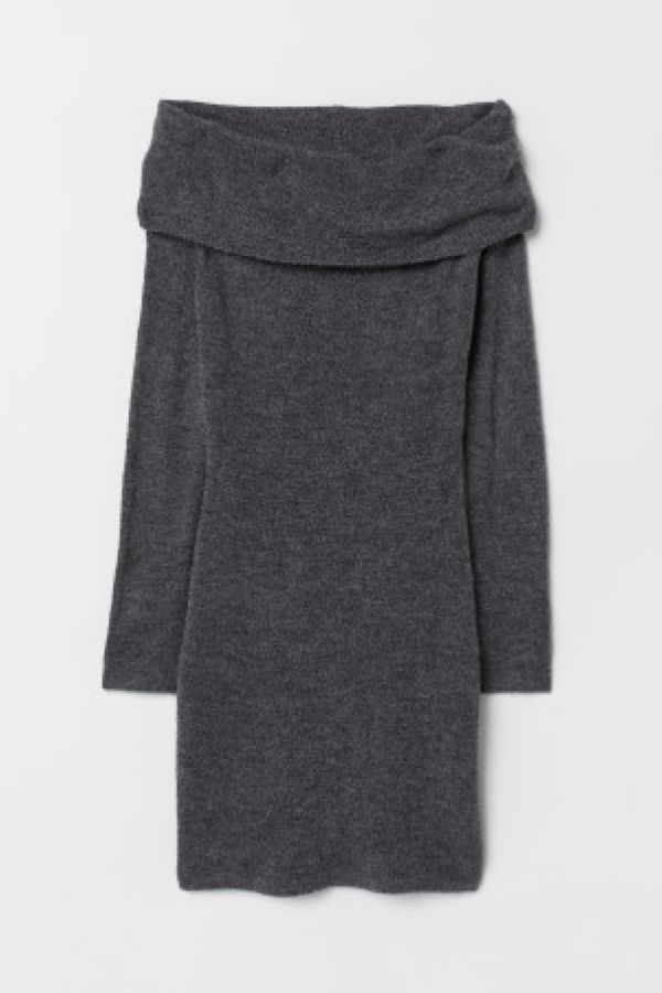  Rochie cu umerii goi