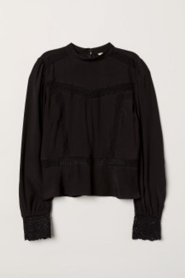  Bluza cu dantela