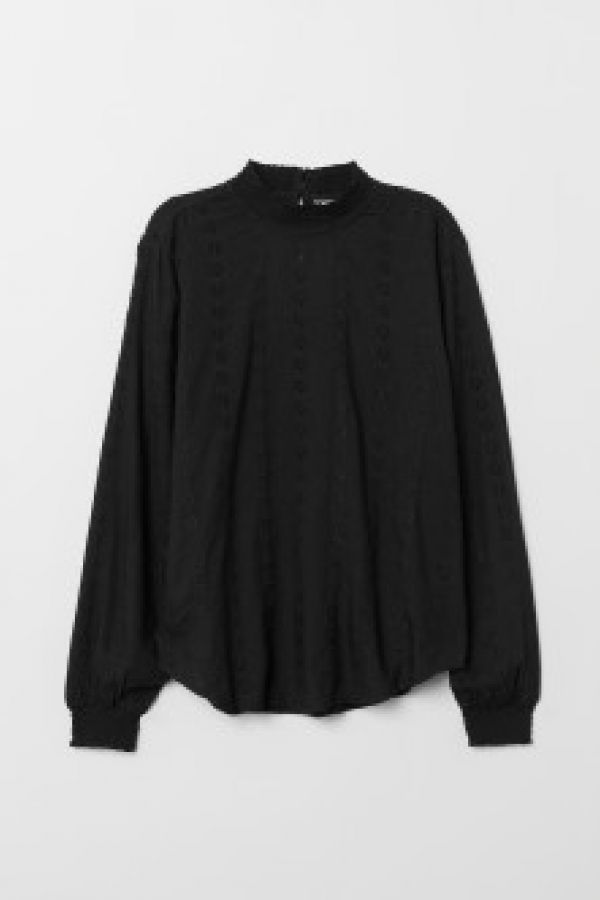  Bluza cu broderie englezeasca