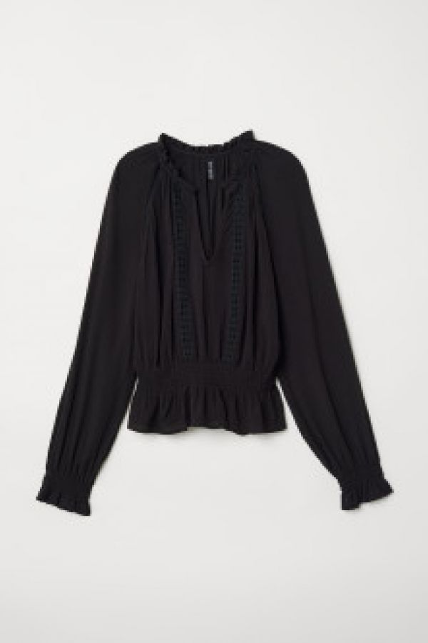  Bluza cu detalii de dantela