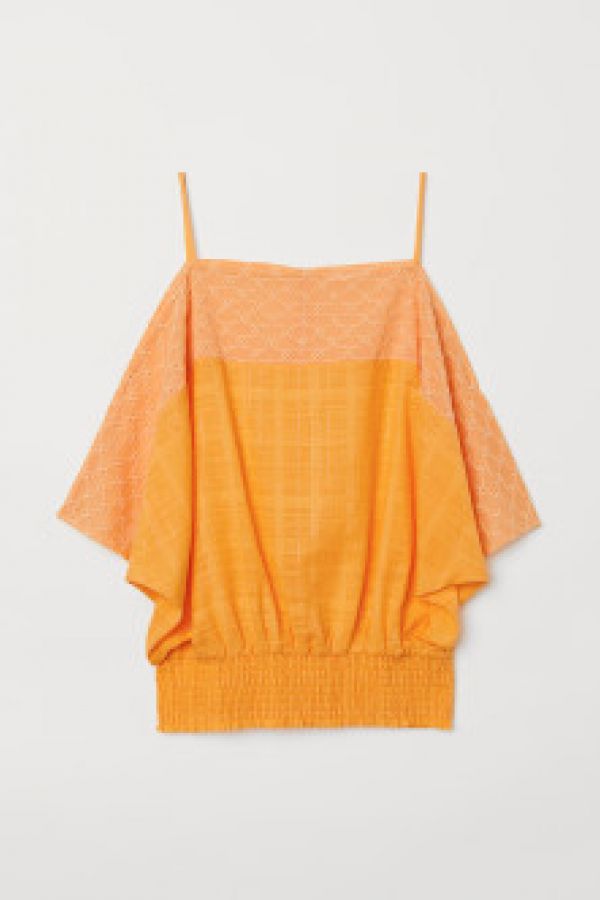  Bluza cu umerii goi