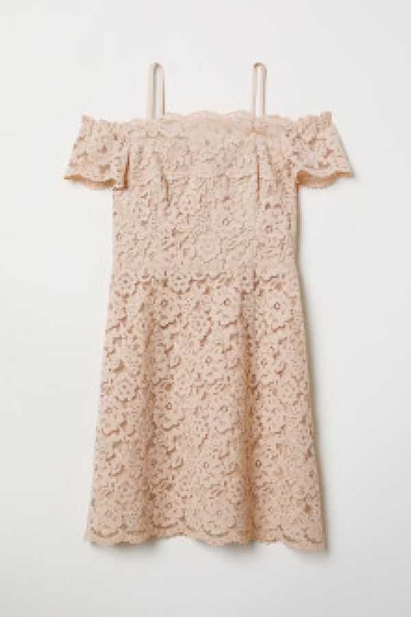  Rochie cu umerii goi