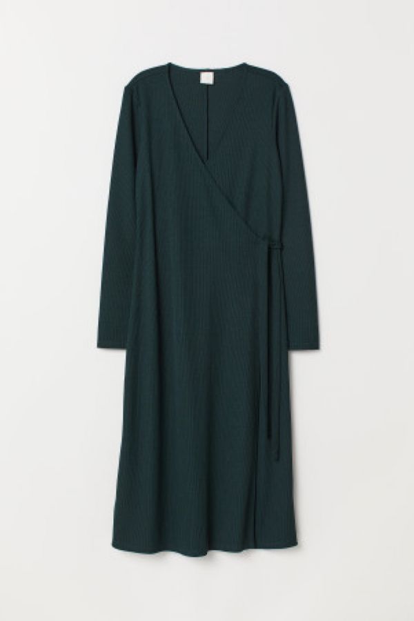  Rochie petrecuta si reiata