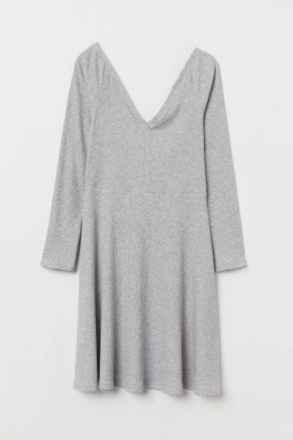  Rochie cu umerii goi