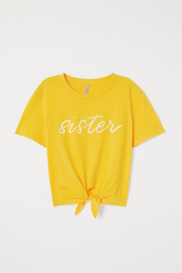  Tricou cu nod la baza