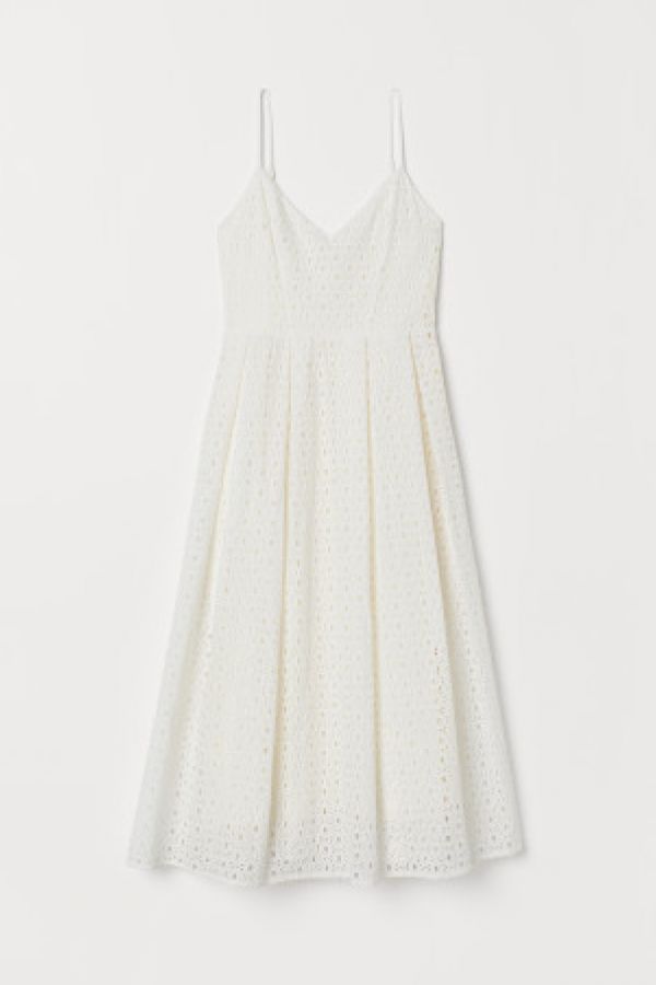  Rochie cu broderie englezeasca