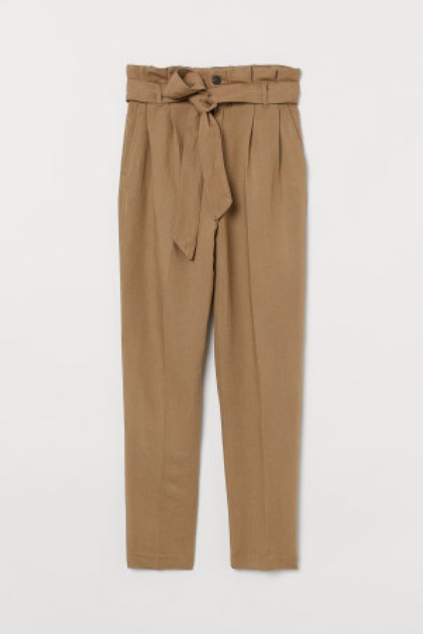  Pantaloni cu pliuri in talie