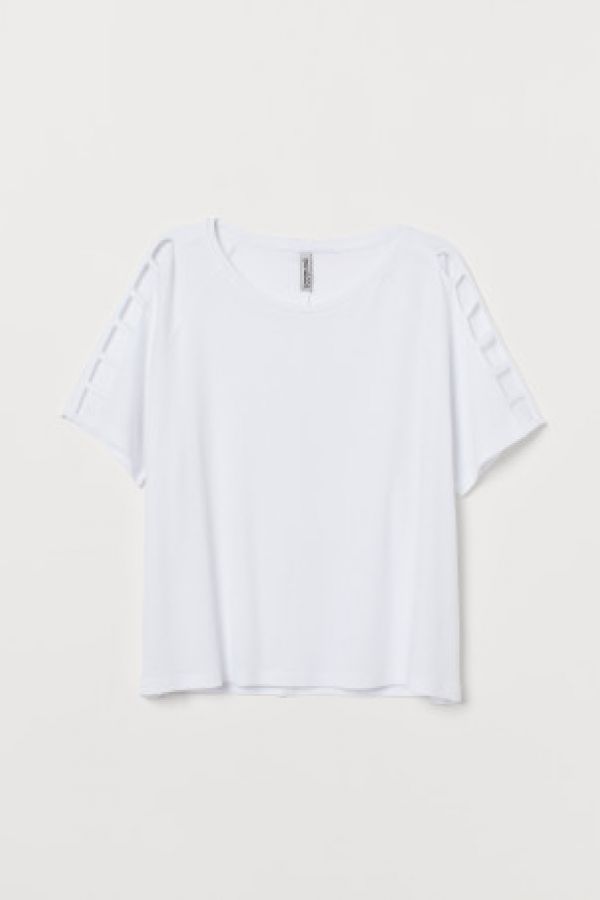  Tricou