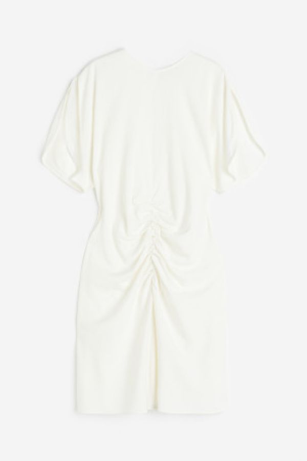  Rochie despicata la maneci