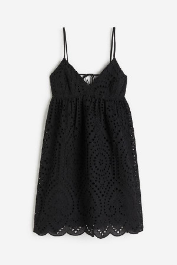  Rochie cu broderie englezeasca
