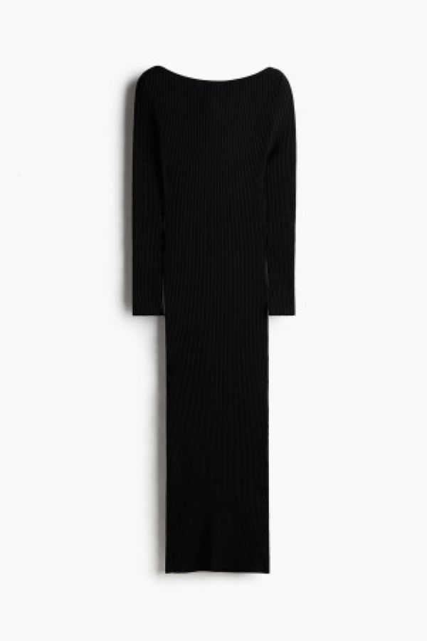  Rochie mulata cu decolteu-barcuta