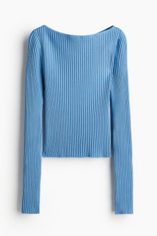  Bluza tricotata reiat cu decolteu barcuta