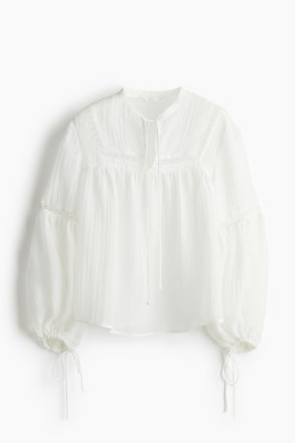  Bluza cu insertii de dantela
