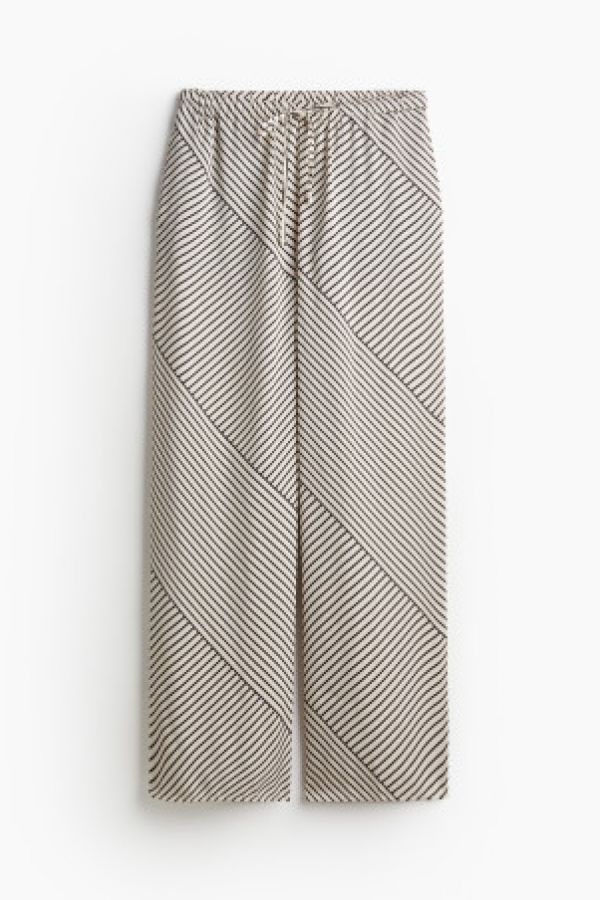  Pantaloni cu elastic in talie
