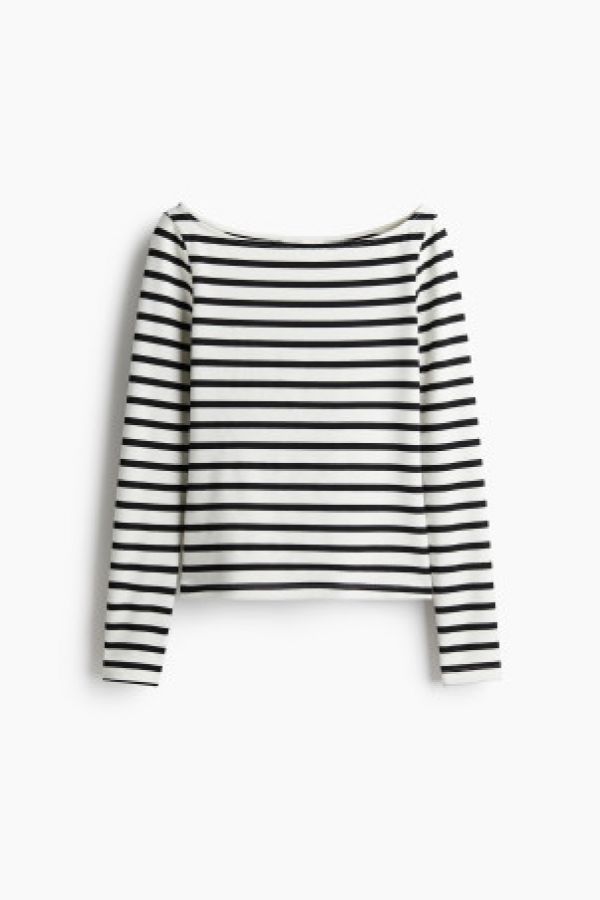  Bluza cu decolteu-barcuta