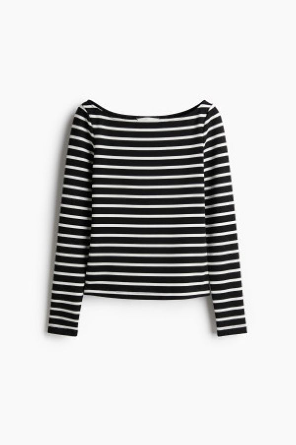  Bluza cu decolteu-barcuta