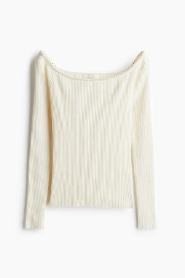  Bluza cu umerii goi si cu margele