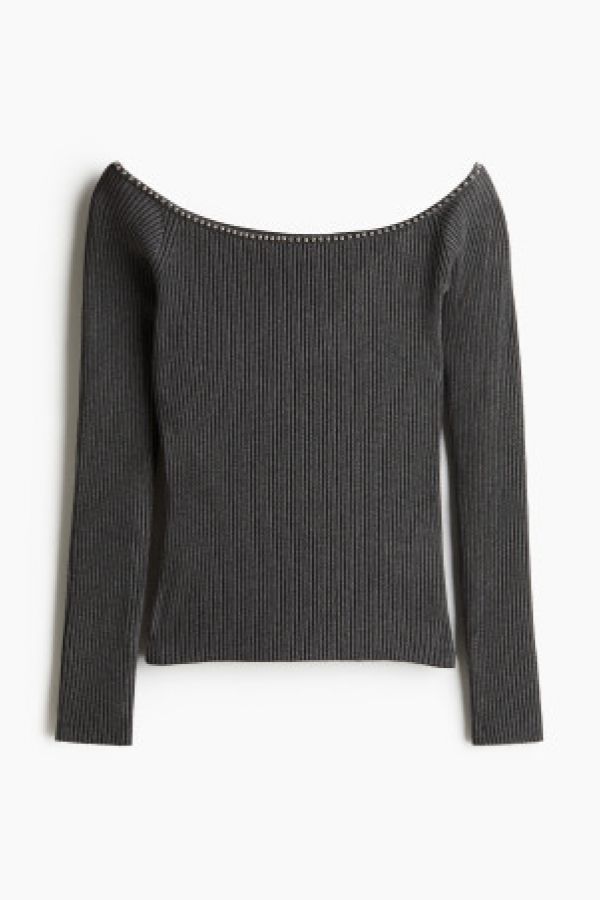  Bluza cu umerii goi si cu margele
