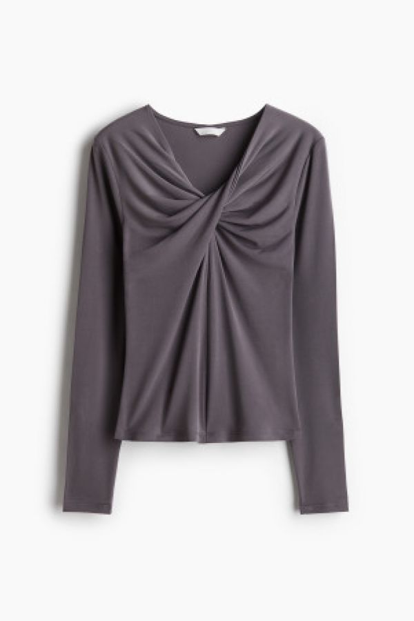 Bluza cu detaliu rasucit