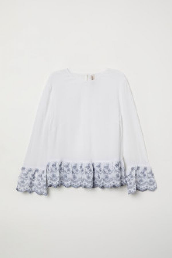  Bluza cu volane la maneci
