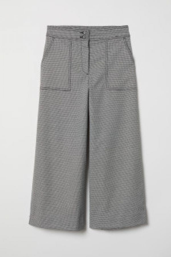  Pantaloni mai scurti